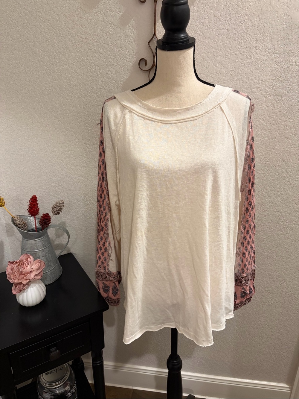 Easel Cream Tunic with Pink Printed Balloon Sleeves